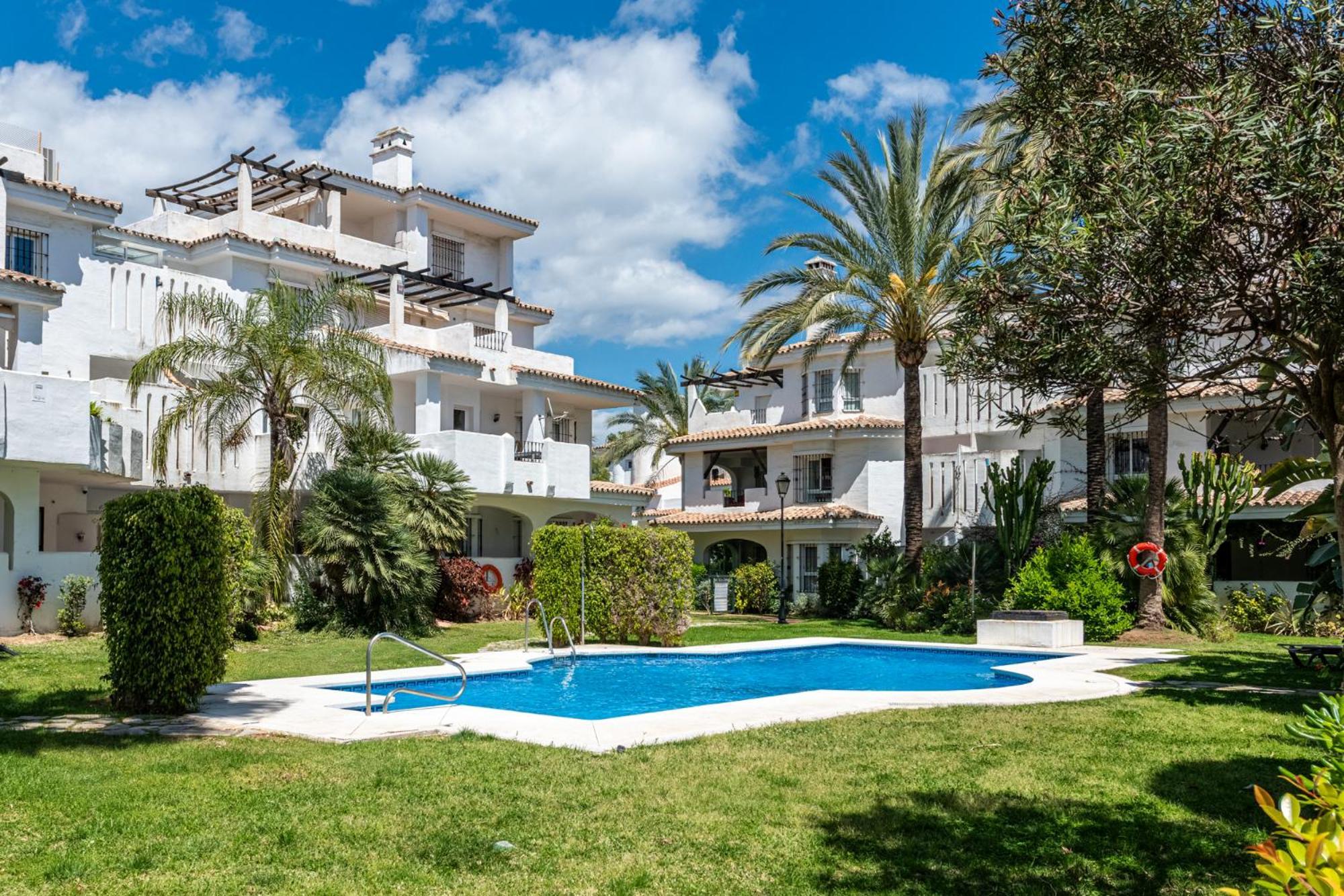 Naranjos Puerto Banus *